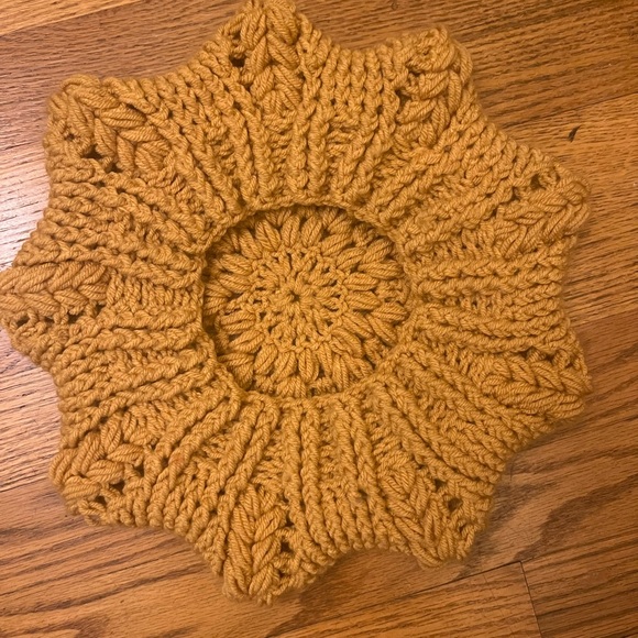 Hand unisex crocheted braid barn. Keeping all your braids under one roof! - Picture 5 of 5